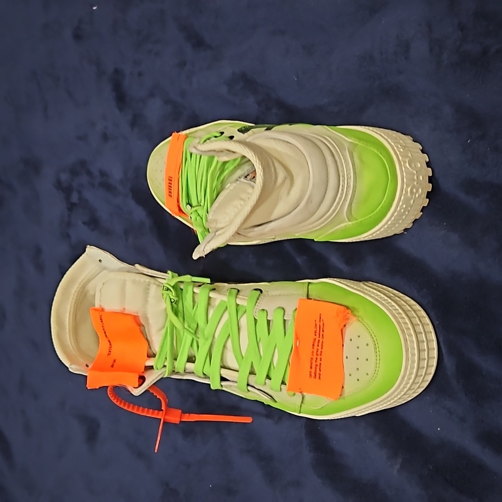 Sneakers - Picture 2 of 2